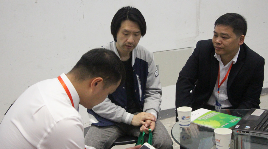 芭乐视频APP黄色版下载安装技术总工现场讲解