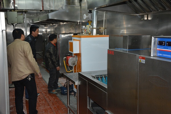 仙桃精英学校食堂300kg全自动芭乐视频成人网站现场安装调试 