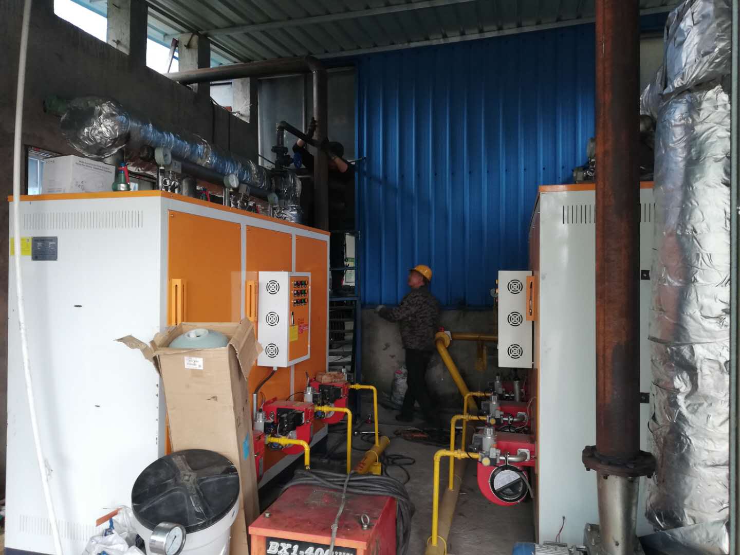 石油管道厂家使用芭乐视频APP黄色版下载安装蒸汽发生器进行除锈