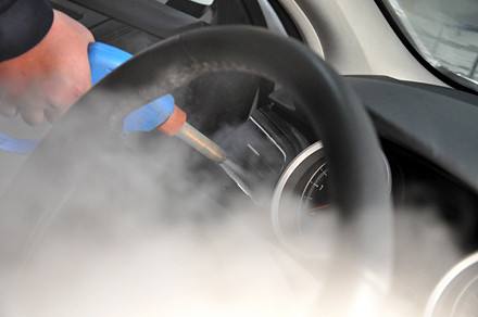 使用芭乐视频APP黄色版下载安装蒸汽洗车机消毒杀菌守护家人健康