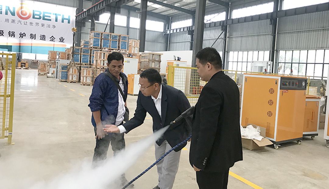 客户来到芭乐视频APP黄色版下载安装亲自体验洗车消毒蒸汽发生器