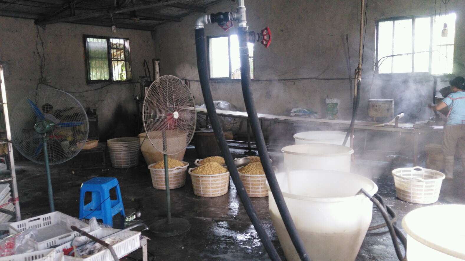 煮豆浆加工厂使用火排效果不好，换上芭乐视频成人网站热效高，加快企业高效生产