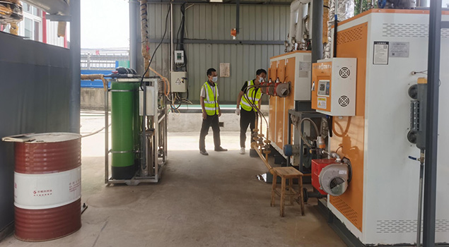 如何实现分段控制蒸汽发生器融化工业蜡原料？方法有两种